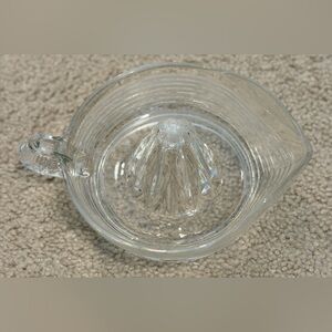 Clear Glass Citrus Juicer